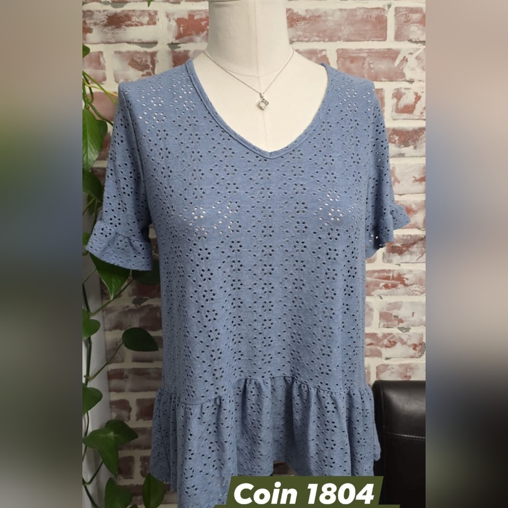 Coin 1804 womens top sz large